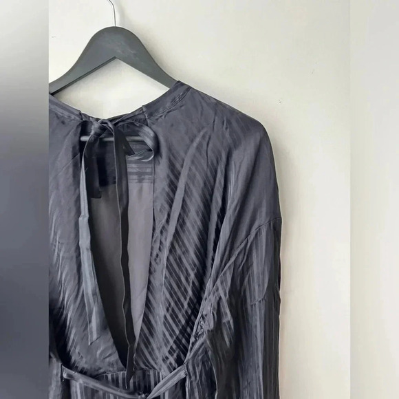 Aritzia Wilfred Silk Striped Mini Dress Navy Blue Tie Waist Long Sleeve Size L - Picture 10 of 15